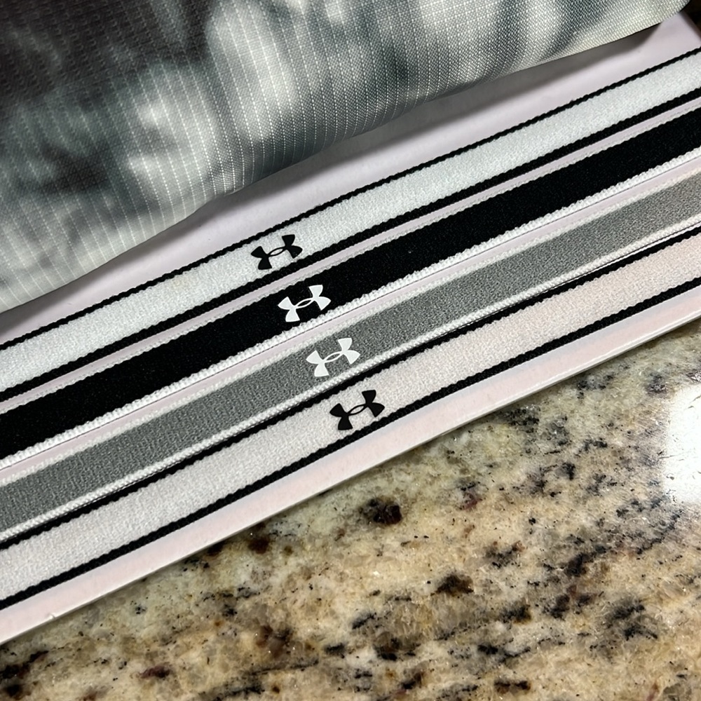 NEW ๐ Victoriaโs Secret PINK Packable Backpack & UNDER ARMOUR Workout headbands - Picture 7 of 11